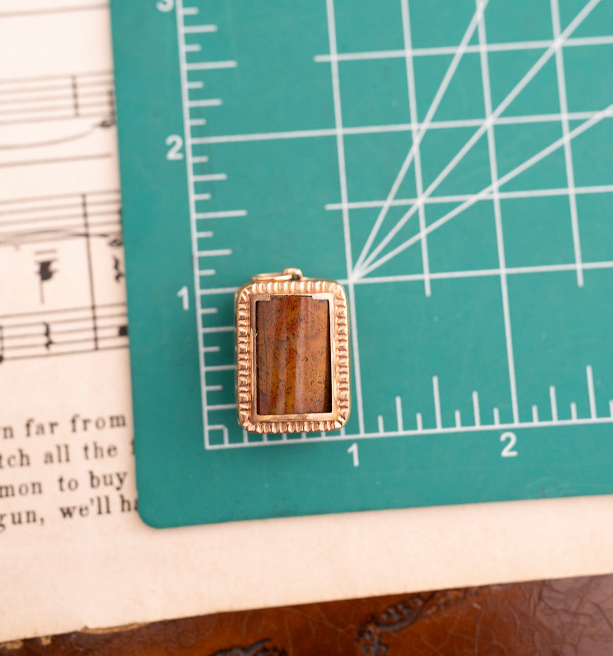 Two-Sided Gold-Fill Fob