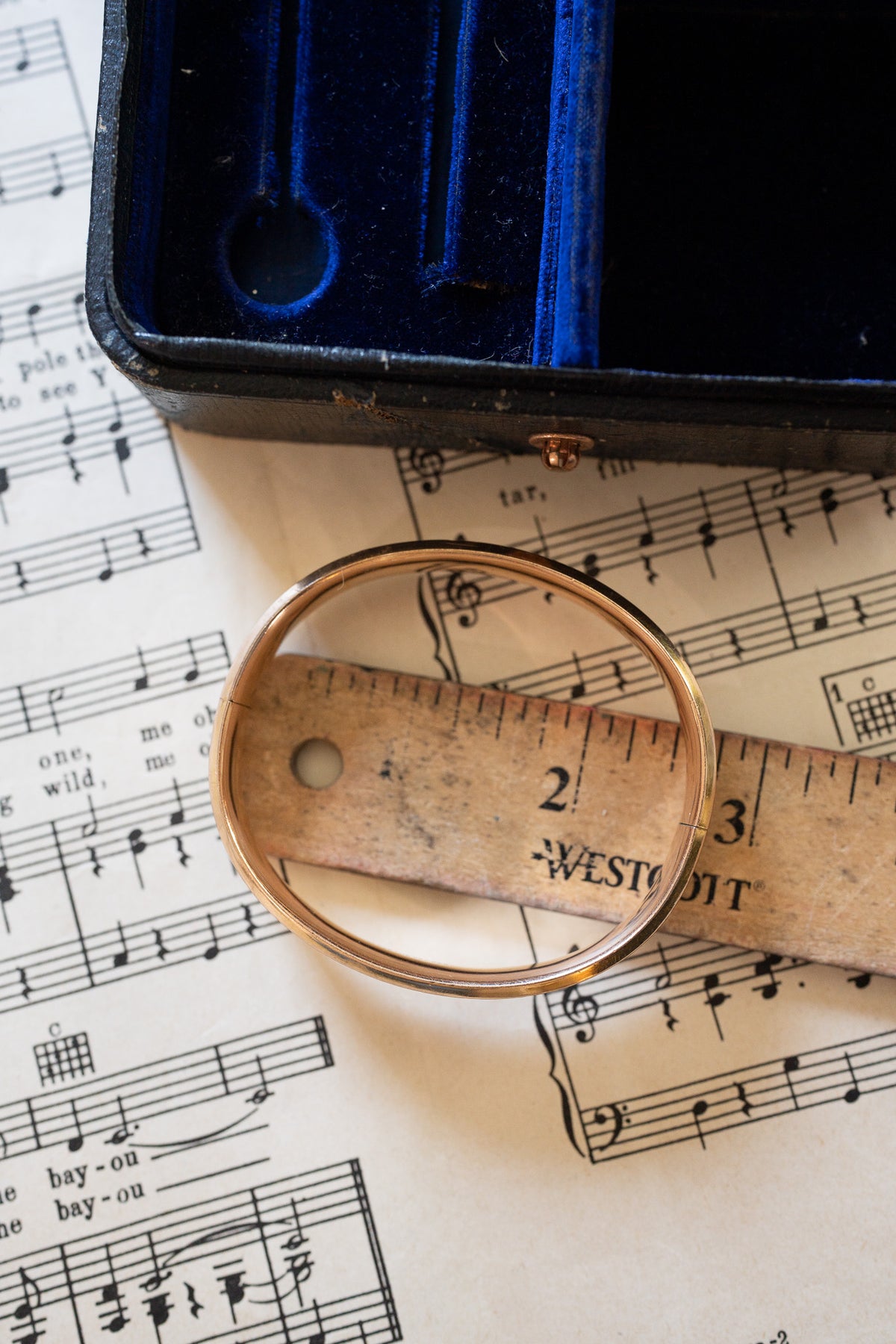 Floral Antique Gold-Filled Bracelet with Beveled Edge