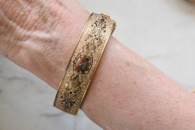 Engraved Taille D'épargne Gold-Filled Bracelet