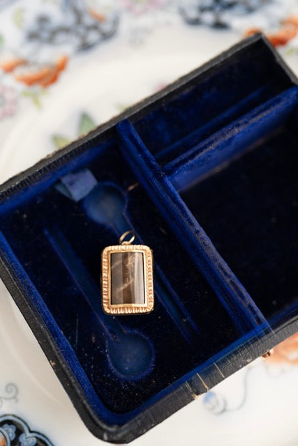 Two-Sided Gold-Fill Fob